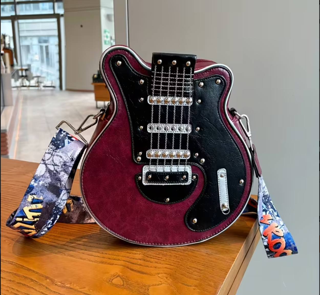 Distinctive Creative Y2K Hot American Style Guitar Shaped shoulder Bag